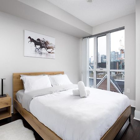 Dwtn Condo Near Cn Tower! W/ Free Parking Toronto Eksteriør bilde