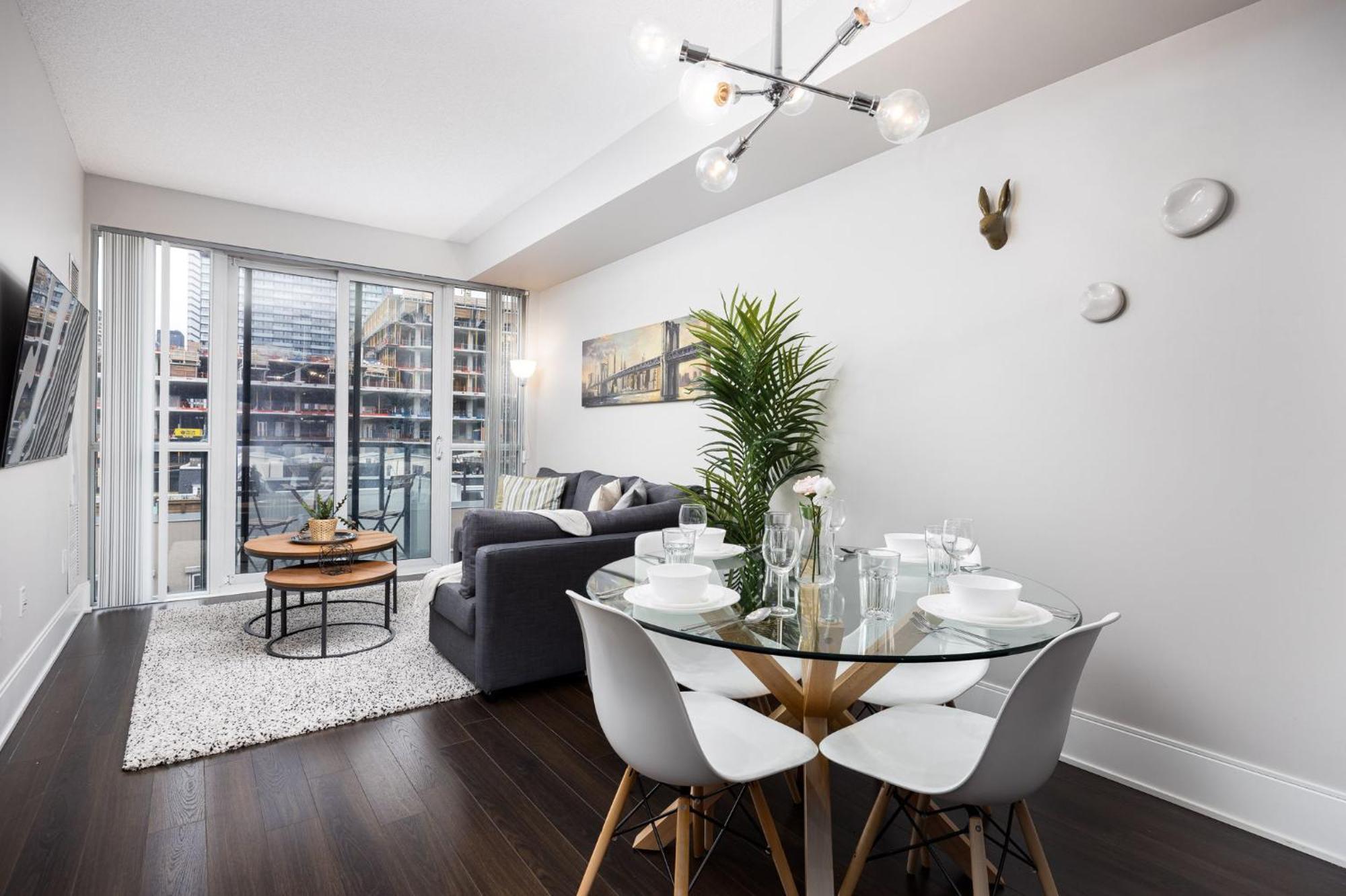 Dwtn Condo Near Cn Tower! W/ Free Parking Toronto Eksteriør bilde