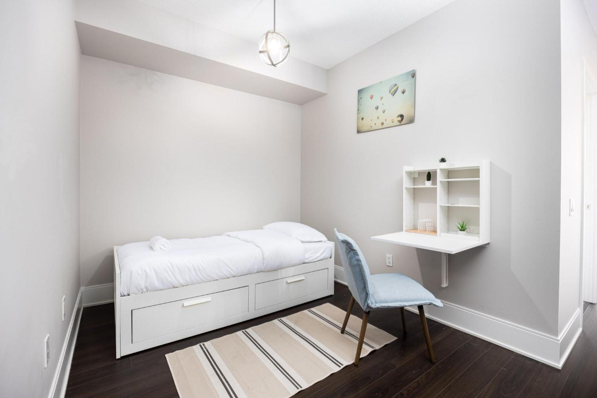 Dwtn Condo Near Cn Tower! W/ Free Parking Toronto Eksteriør bilde