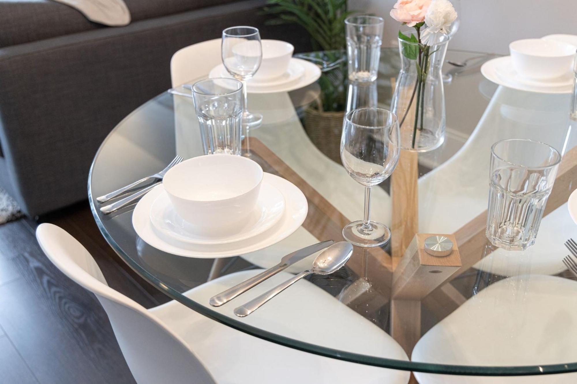 Dwtn Condo Near Cn Tower! W/ Free Parking Toronto Eksteriør bilde