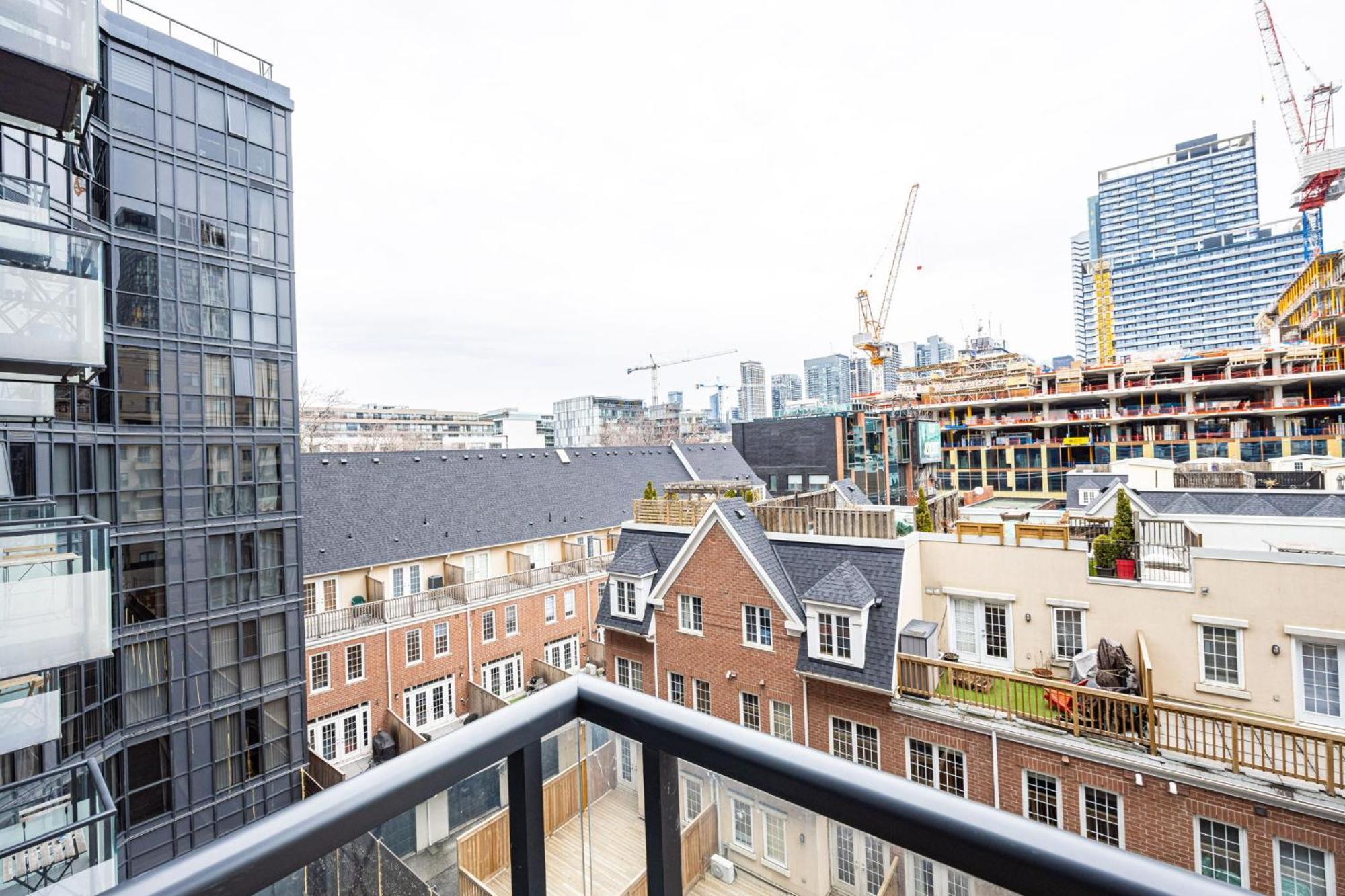Dwtn Condo Near Cn Tower! W/ Free Parking Toronto Eksteriør bilde